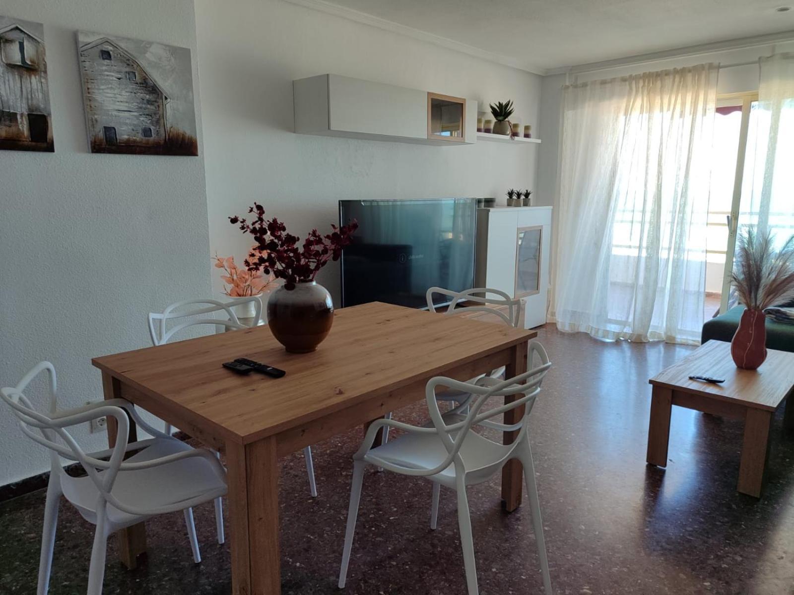 Apartamento Euromar Playa Frente Al Mar Con Garaje
